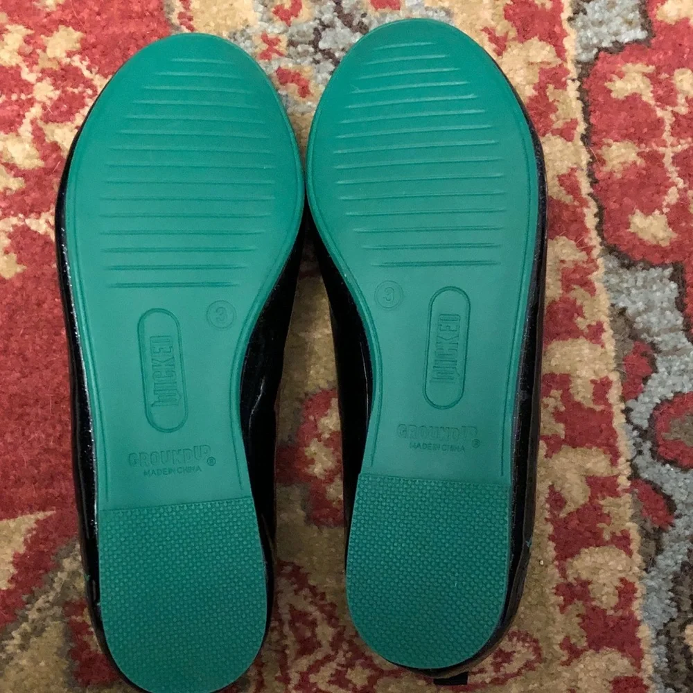 WICKED Elphaba-inspired Children’s Sparkly Black Flats with Sparkly Bow Accent - Picture 5 of 11